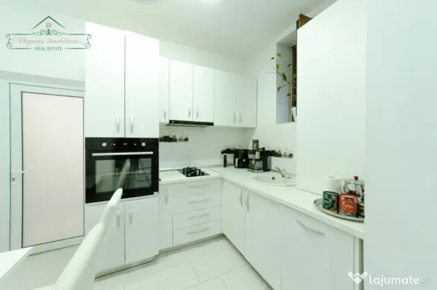 Apartament cu 4 camere si centrală proprie, zona Ultracentr