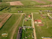 Casuta cu teren de 1.500 mp, Calnic, Covasna, la 10 minunte 