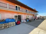Spatiu comercial la parter cu locuinta la etaj - Afacere la