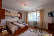 1.200mp teren si casa cu gradina inflorata, aproape de Targu 