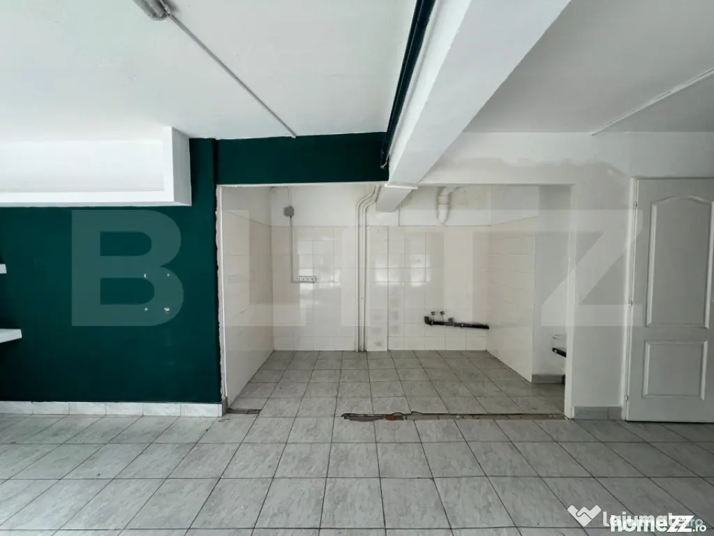 Spațiu de birouri, 35 mp, vitrină la stradă, ultracentral