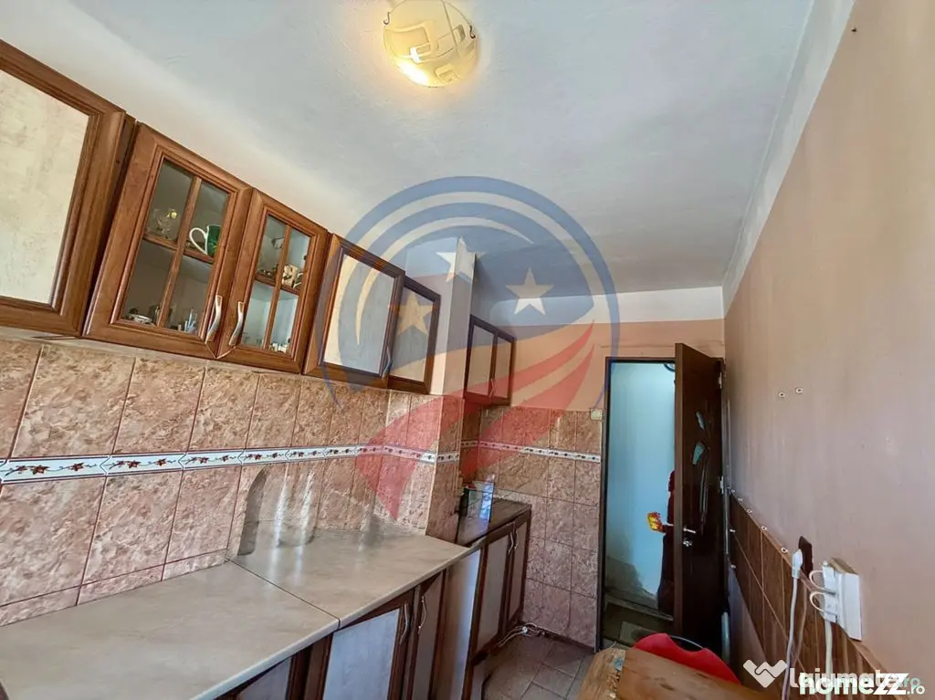 Apartament 2 camere decomandat Rovine, etaj 3/4