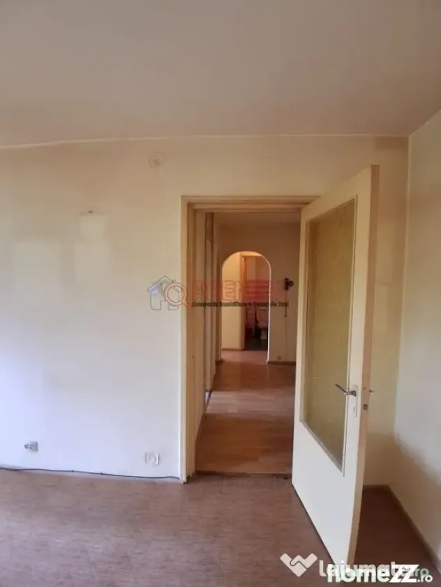 OPORTUNITATE | 3 Camere 72 MP | 2 Băi | Parcare | Zona