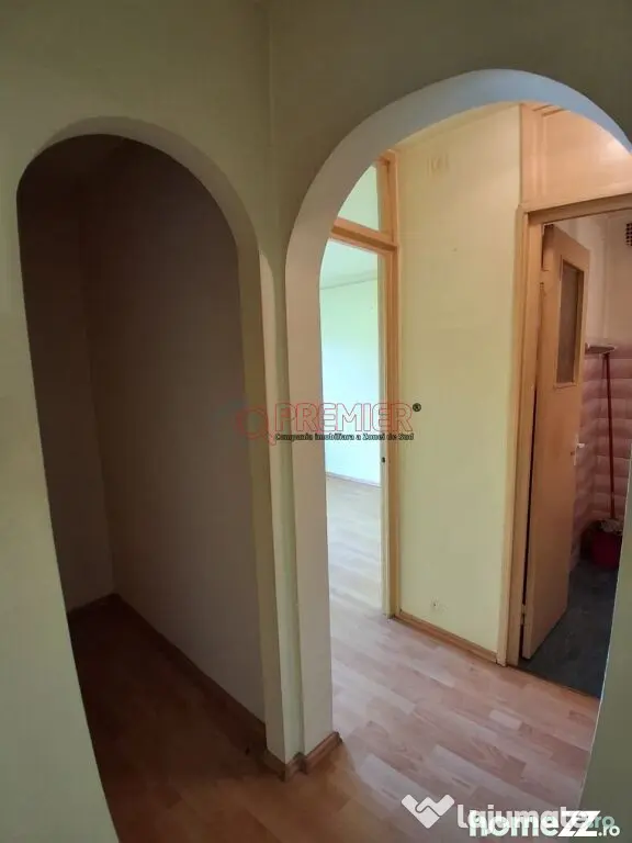 OPORTUNITATE | 3 Camere 72 MP | 2 Băi | Parcare | Zona