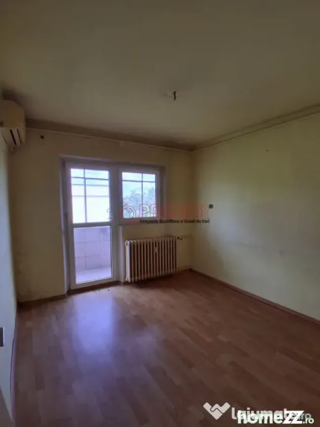 OPORTUNITATE | 3 Camere 72 MP | 2 Băi | Parcare | Zona