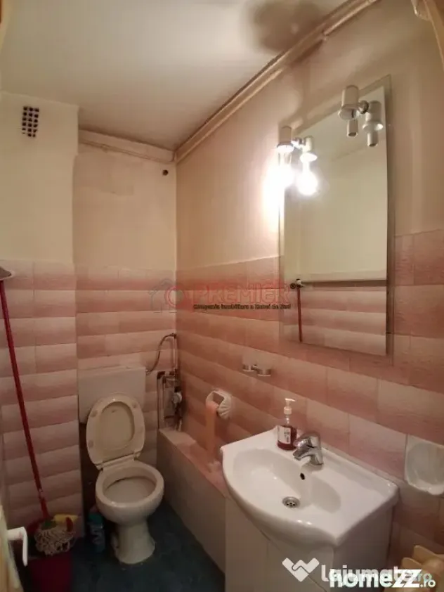 OPORTUNITATE | 3 Camere 72 MP | 2 Băi | Parcare | Zona