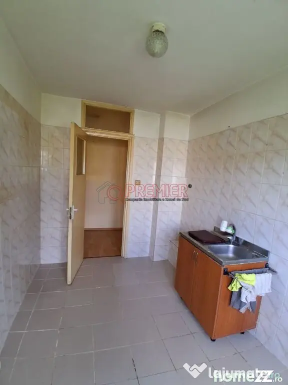 OPORTUNITATE | 3 Camere 72 MP | 2 Băi | Parcare | Zona