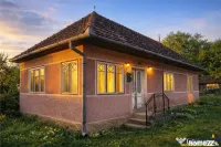FILM! Gospodarie cu atmosfera traditionala,1.032 mp de verde 