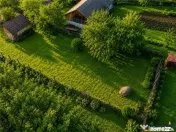 FILM! Gospodarie cu atmosfera traditionala,1.032 mp de verde 