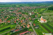 FILM! Gospodarie cu atmosfera traditionala,1.032 mp de verde 