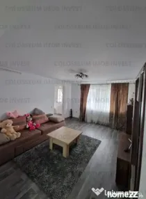 Apartament 2 camere, semidecomandat - zona Tractorul