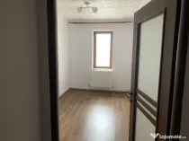 Apartament cu 3 camere de vânzare în Curtea de Argeș central