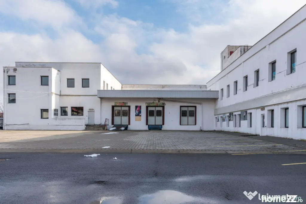 Spatiu industrial/comercial P+1, 3400 mp utili, teren 4000 m