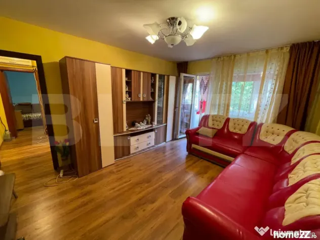 Apartament 3 camere semidecomandat, 49.70 mp, etaj 3, zona C