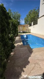 Casa boiereasca, eleganta,piscina, mobilata, teren 613 mp - 