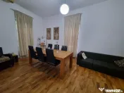 Casa boiereasca, eleganta,piscina, mobilata, teren 613 mp - 