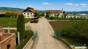 FILM! Complex agrozootehnic cu traditie, echipat pretios p 