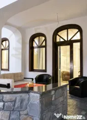 Pensiune renovata in Busteni, 14 camere, teren 900 mp, zona 