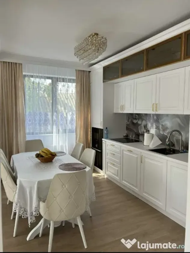 Apartament De Lux Cu 3 Camere Decomandate Zona Burdujeni - Cuza Voda 3