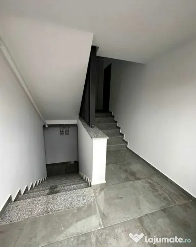 Apartament De Lux Cu 3 Camere Decomandate Zona Burdujeni - Cuza Voda 3