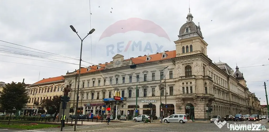 Apartament spatios de vanzare in Palatul Neuman, ultracen...