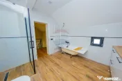 DOMENIU DE LUX DE VANZARE IN APA NORD 