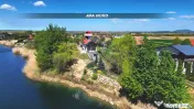 DOMENIU DE LUX DE VANZARE IN APA NORD cu deschidere la lac