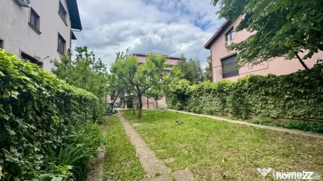 Vila Tip Boutique cu Curte Exclusiva de 200 MP l Bijuteri...