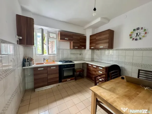 Vila Tip Boutique cu Curte Exclusiva de 200 MP l Bijuteri...