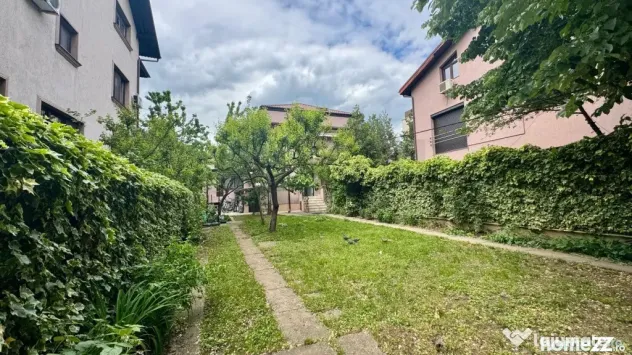 Vila Tip Boutique cu Curte Exclusiva de 200 MP l Bijuteri...