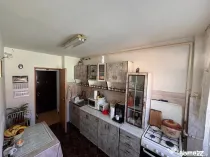 Vând apartament 3 camere Vitrometan