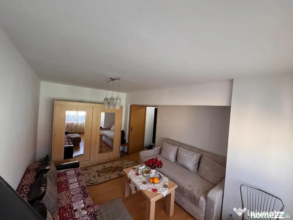 Vând apartament 3 camere Vitrometan