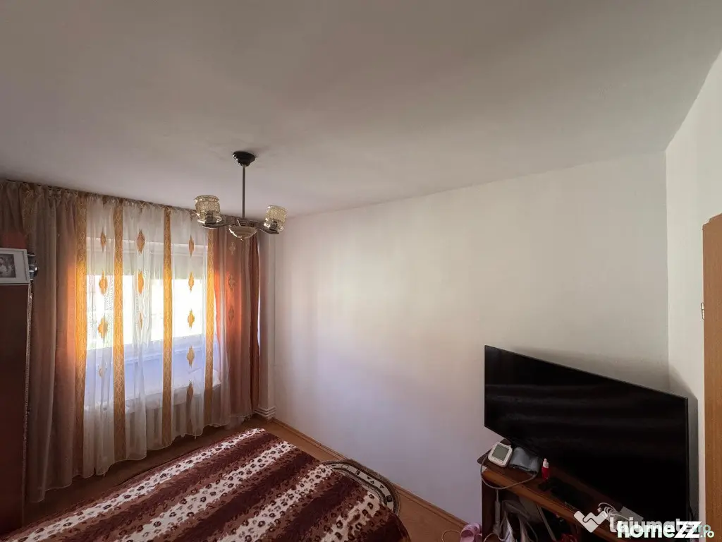 Vând apartament 3 camere Vitrometan