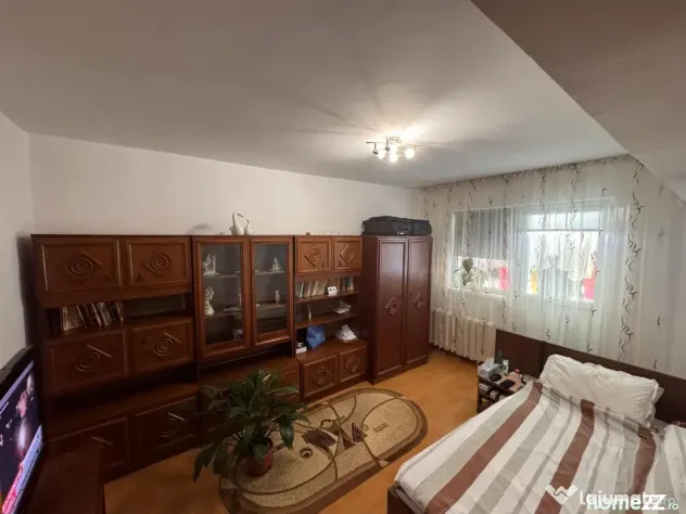 Vând apartament 3 camere Vitrometan
