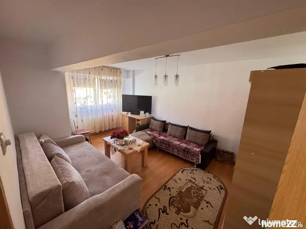 Vând apartament 3 camere Vitrometan