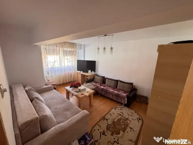 Vând apartament 3 camere Vitrometan