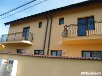 Otopeni, proprietar, vine două vile in duplex 