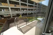 Apartament cu 200 mp TEREN - Mobilat si utilat -Metrou Berce 