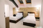 Pensiune cu 8 camere de vânzare
