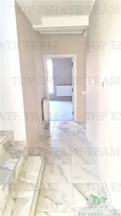 Vila de inchiriat Crevedia pretabil resedinta /office 