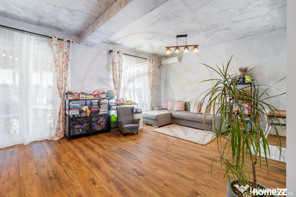 Casa Otopeni 4 camere, terasă extinsă + panouri solare