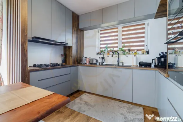 Casa Otopeni 4 camere, terasă extinsă + panouri solare