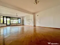 Vila Deosebita 875 mp Domenii - Casin