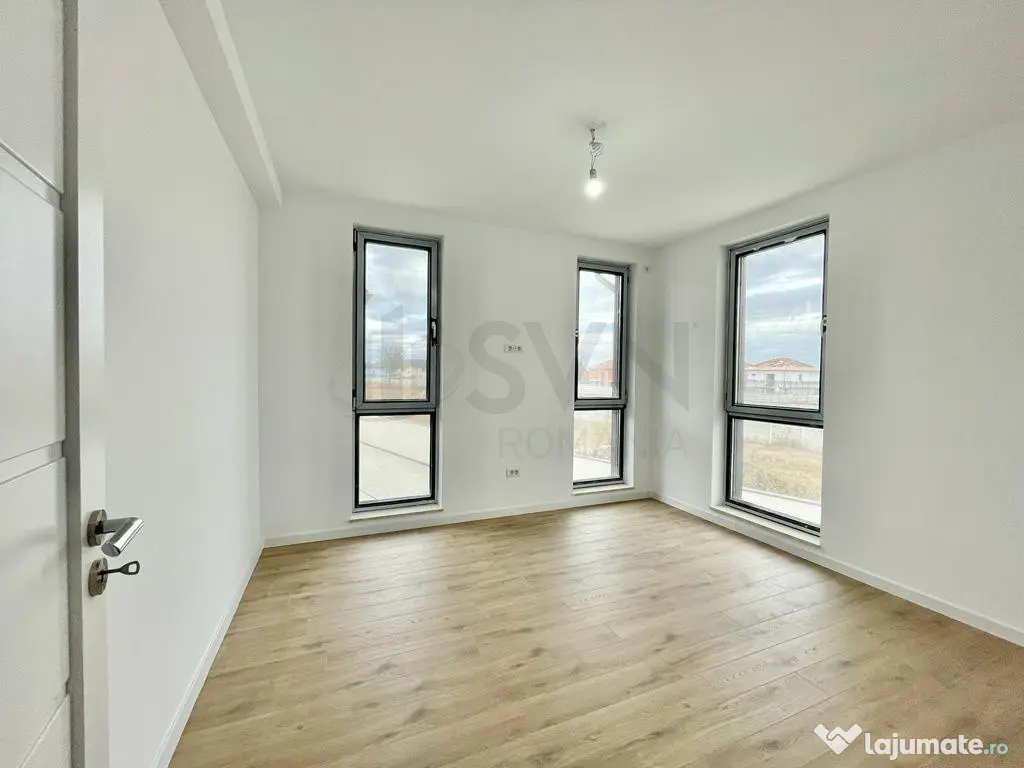 Casa cu 5 camere tip duplex