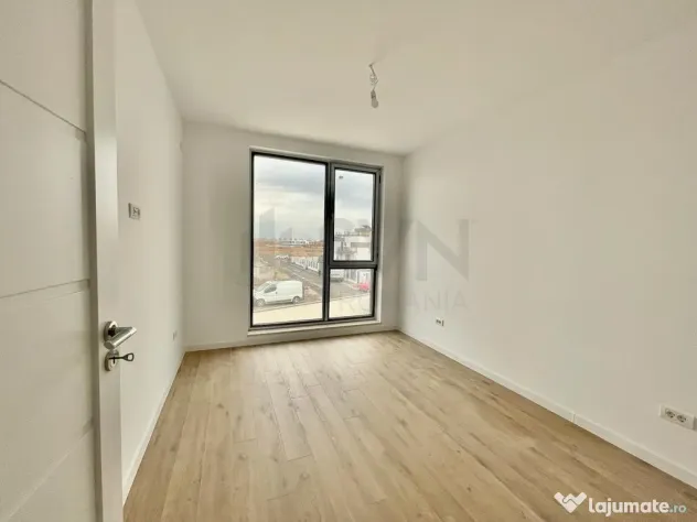 Casa cu 5 camere tip duplex