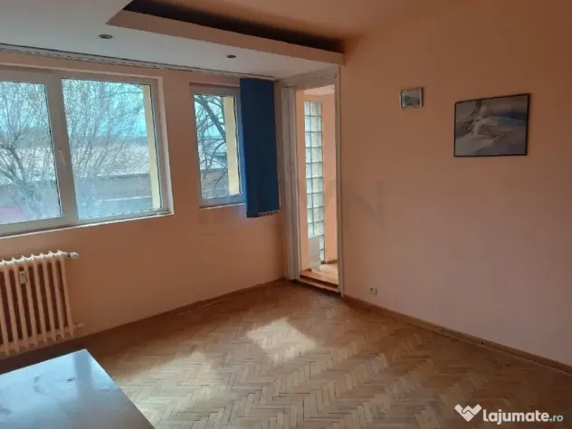 Apartament 2 Camere Titan Sector 3 De Vanzare
