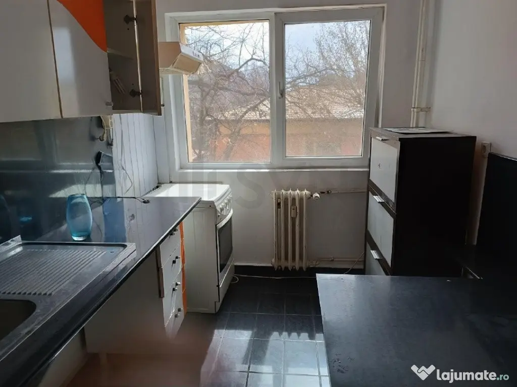 Apartament 2 Camere Titan Sector 3 De Vanzare