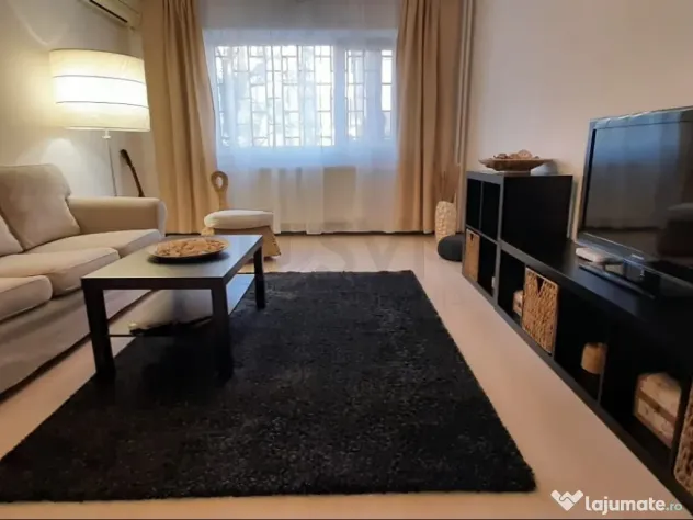2 Camere Aviatiei