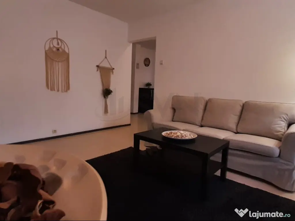 2 Camere Aviatiei