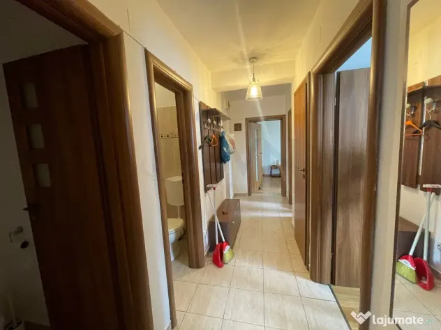 APARTAMENT CU 4 CAMERE